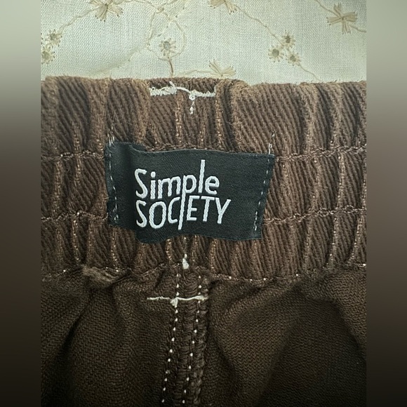 Simple society shorts - Picture 5 of 6
